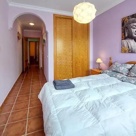 2 Bedroom Stunning In דירה *