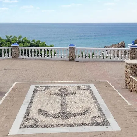 2 Bedroom Stunning In דירה
