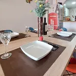 2 Bedroom Stunning In Apartment