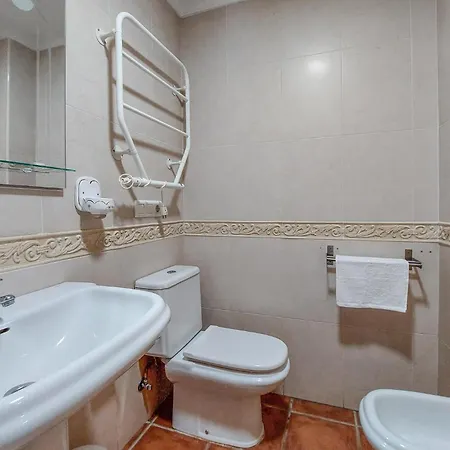2 Bedroom Stunning In Apartment Nerja