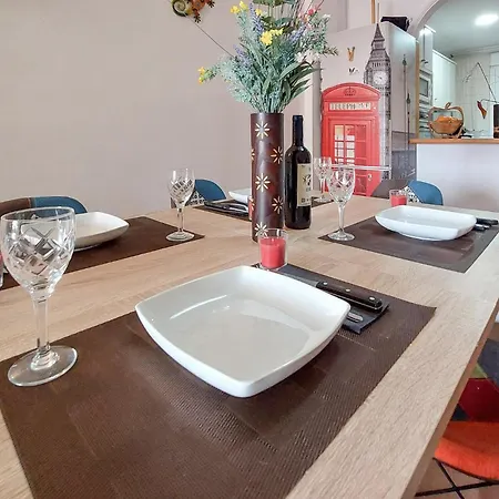 2 Bedroom Stunning In Lejlighed