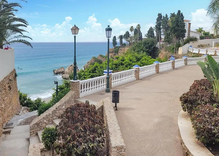 2 Bedroom Stunning In Apartament Nerja